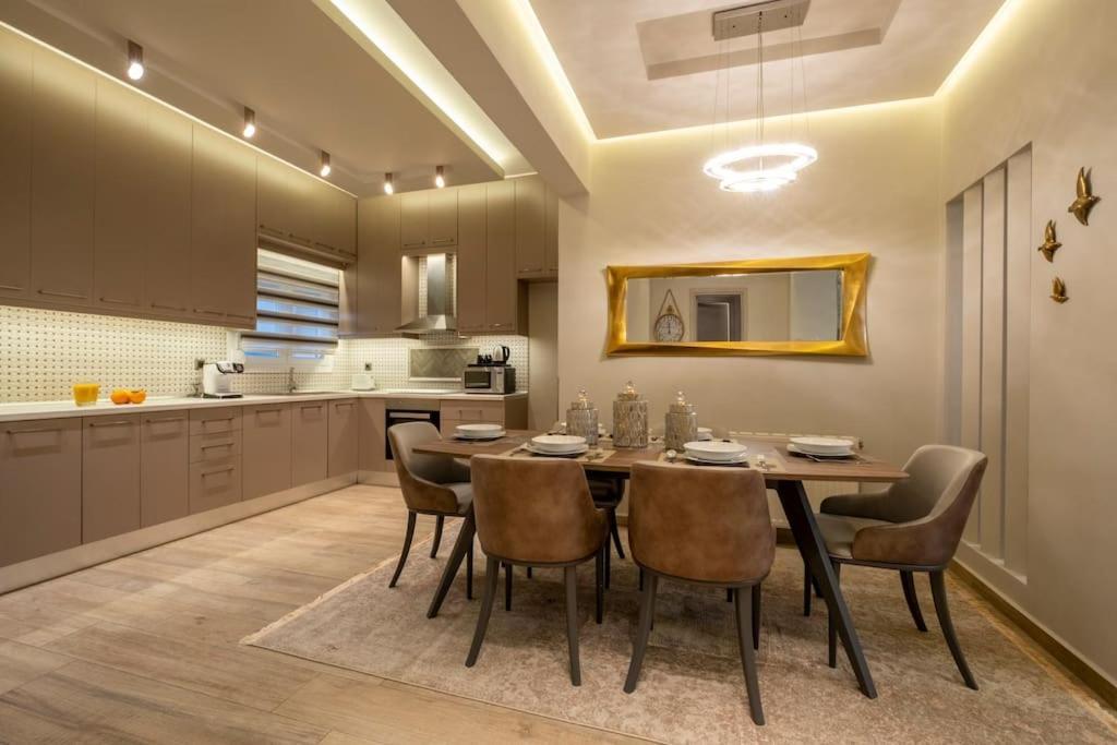 Maison De Luxx A10, Cozy Apartment With Garden In Larissa Buitenkant foto
