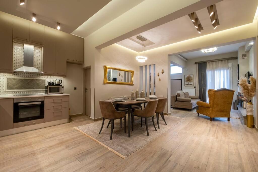 Maison De Luxx A10, Cozy Apartment With Garden In Larissa Buitenkant foto